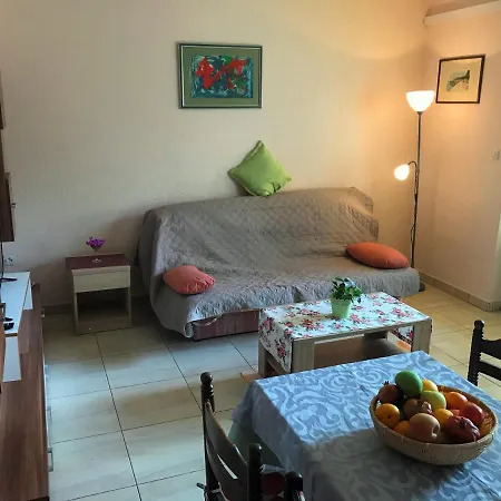 With A Parking Space - 20626 Makarska