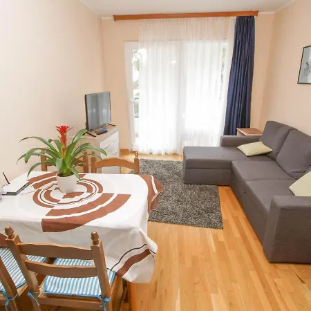 With A Parking Space - 20626 Makarska