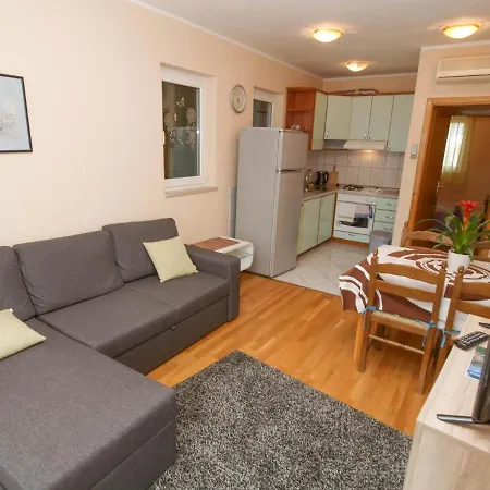 With Parking Space - 20626 * マカルスカ