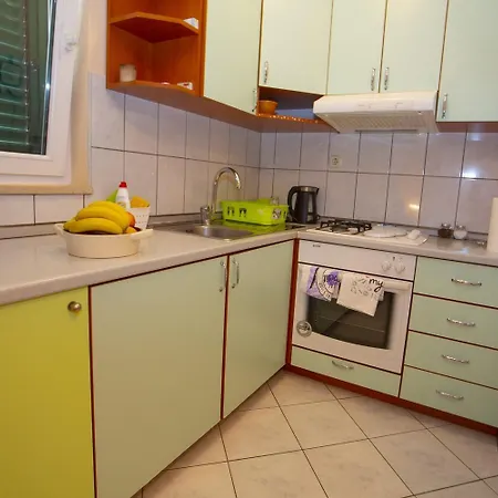 With Parking Space - 20626 Apartman Makarska